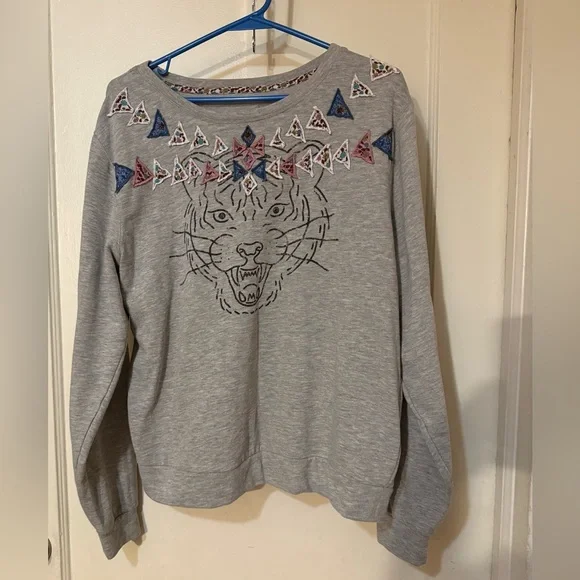 Gray Graphic Women’s Sweater - Picture 2 of 8